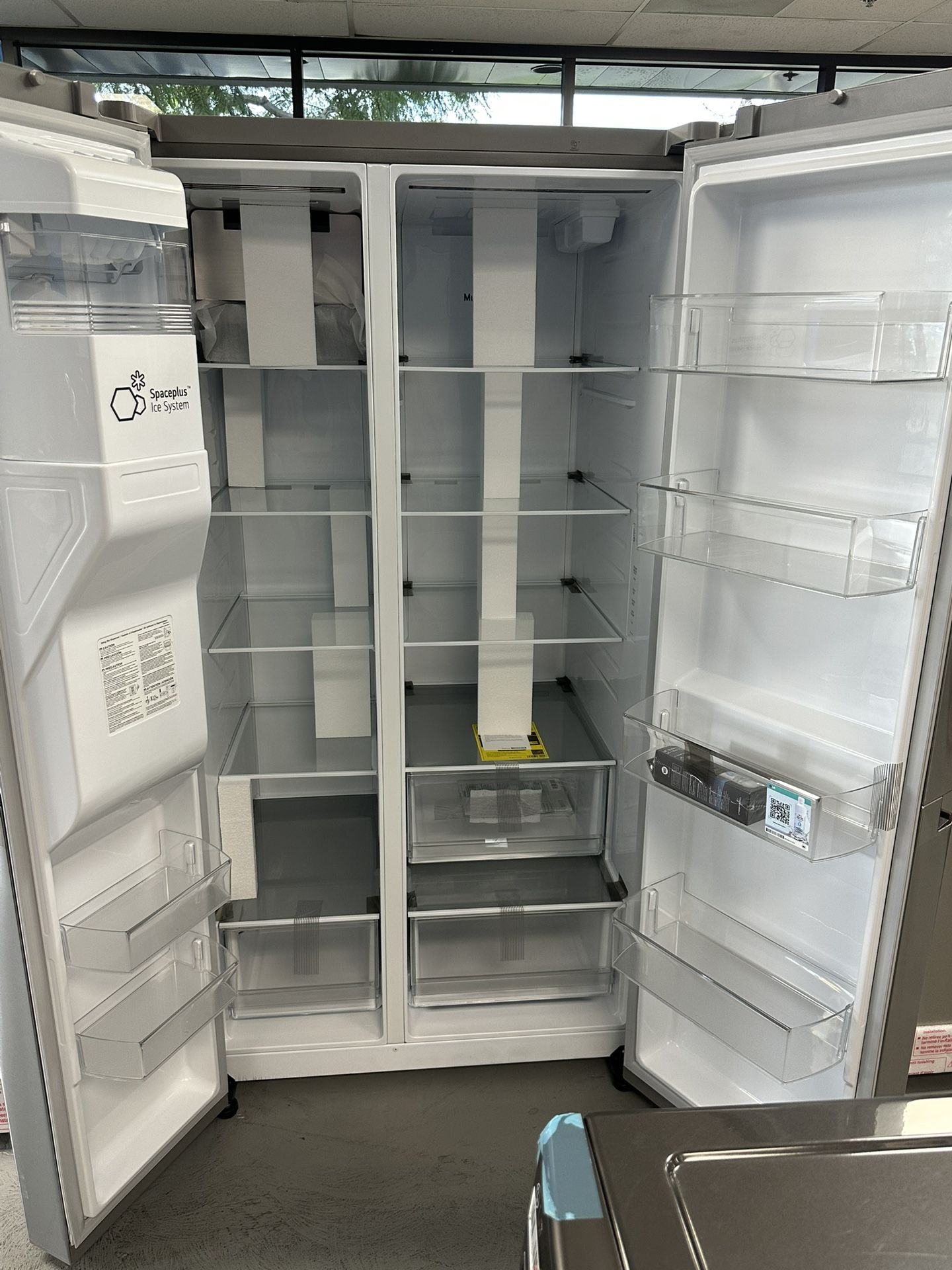 NEW🚨27 cu. ft. Side by Side Smart Refrigerator with Craft Ice