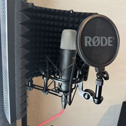Rode Microphone With  Scarlett Audio Interface
