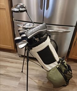 Cleveland Golf Set Right-Handed Regular Flex HB3 PW-3(8 pcs.) SW & Lob NEW HB Soft #1 Putter Callaway Driver & Jones  Stand Bag MINT CONDITION