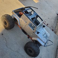 RC Axial Crawler 