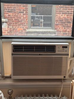 LG Frigidaire Window Air Conditioner (Harlem NYC near 127th)