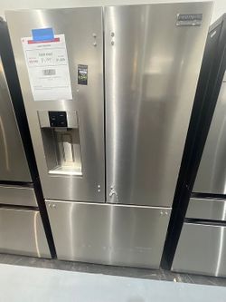 Frigidaire Professional 36 in 28 cu ft Standard Depth French Door Refrigerator