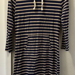Women’s Dress With Hoodie And Pockets Size L