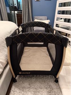 Baby trend Pack and Play
