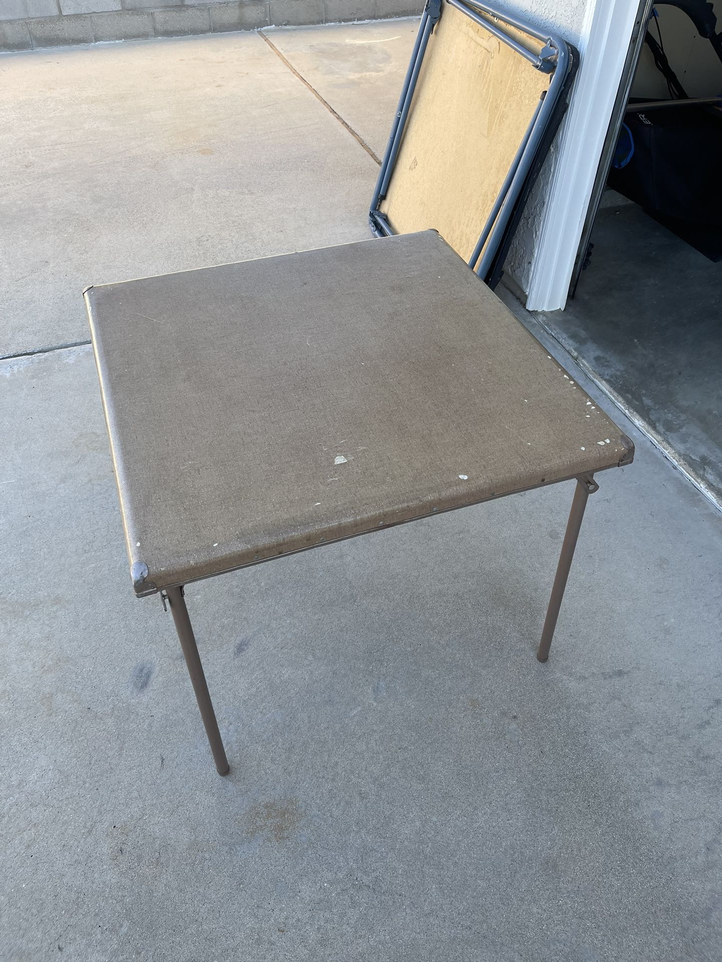 Vintage Samsonite fold up table just a couple blemishes