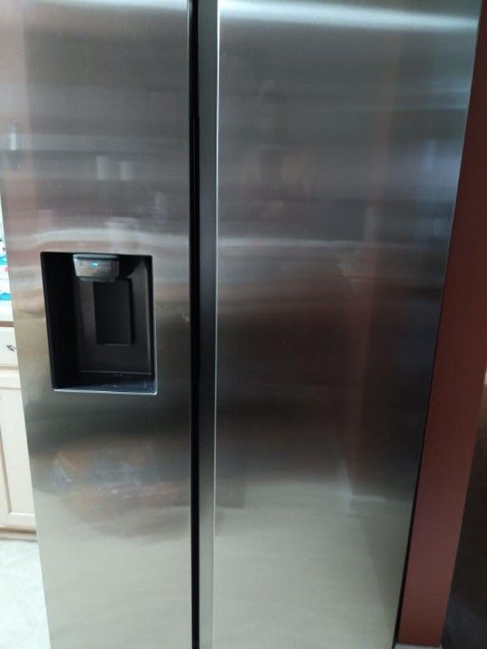 Samsung 27.4 cu. ft. Side-by-Side Refrigerator – Stainless Steel