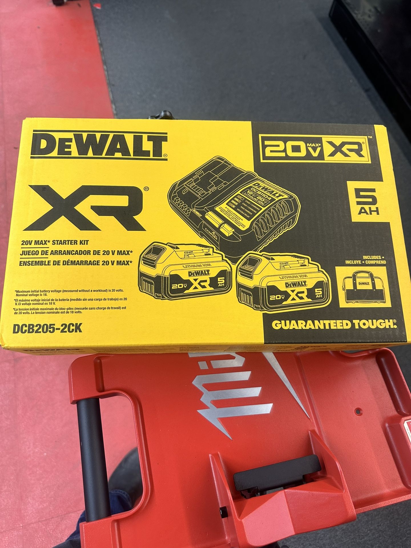 Dewalt Battery Starter Pack