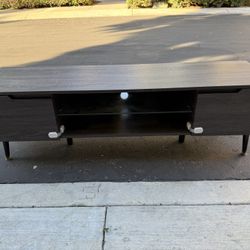 FREE TV Stand