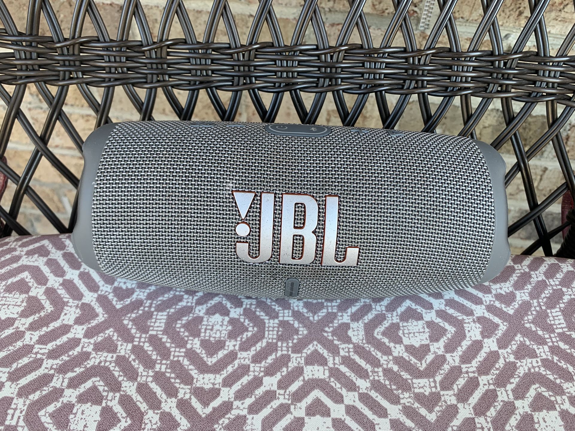 JBL Charge 5 Bluetooth Speaker – Works Great, Minor Wear, Powerful Sound!