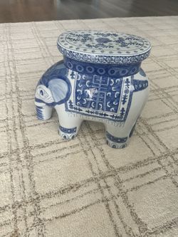 Bombay elephant Chinoiserie Stand