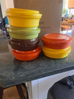 Vintage Tupperware seal and serve bowls with lids