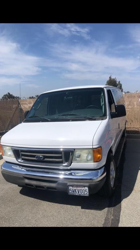 2007 Ford E-350