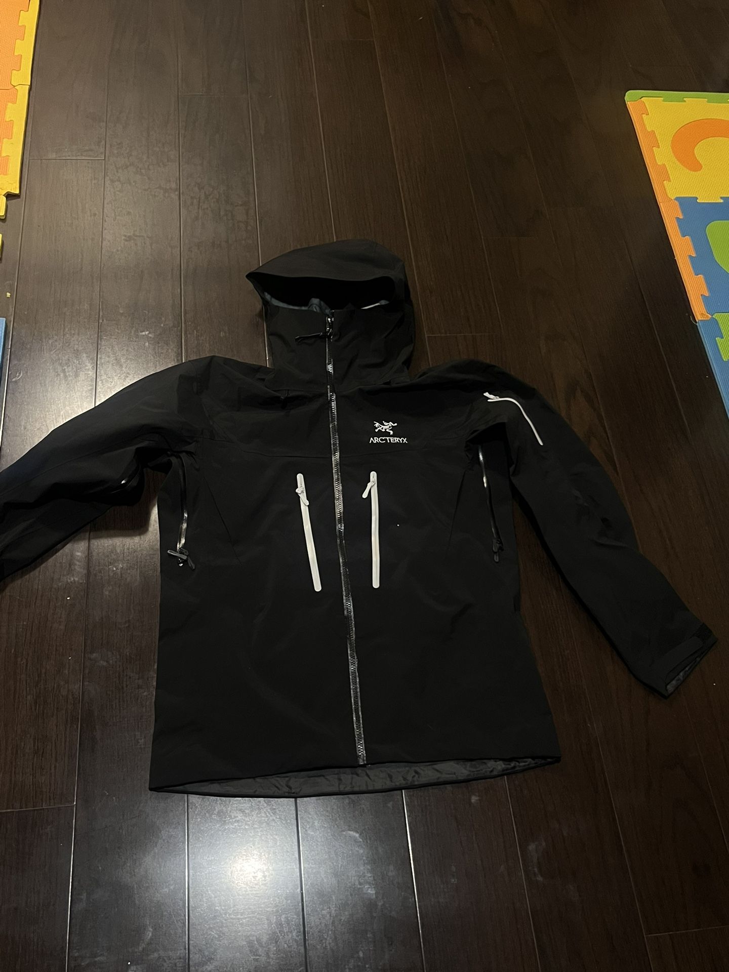Arc’Teryx Jacket Alpha SV “Orcha”