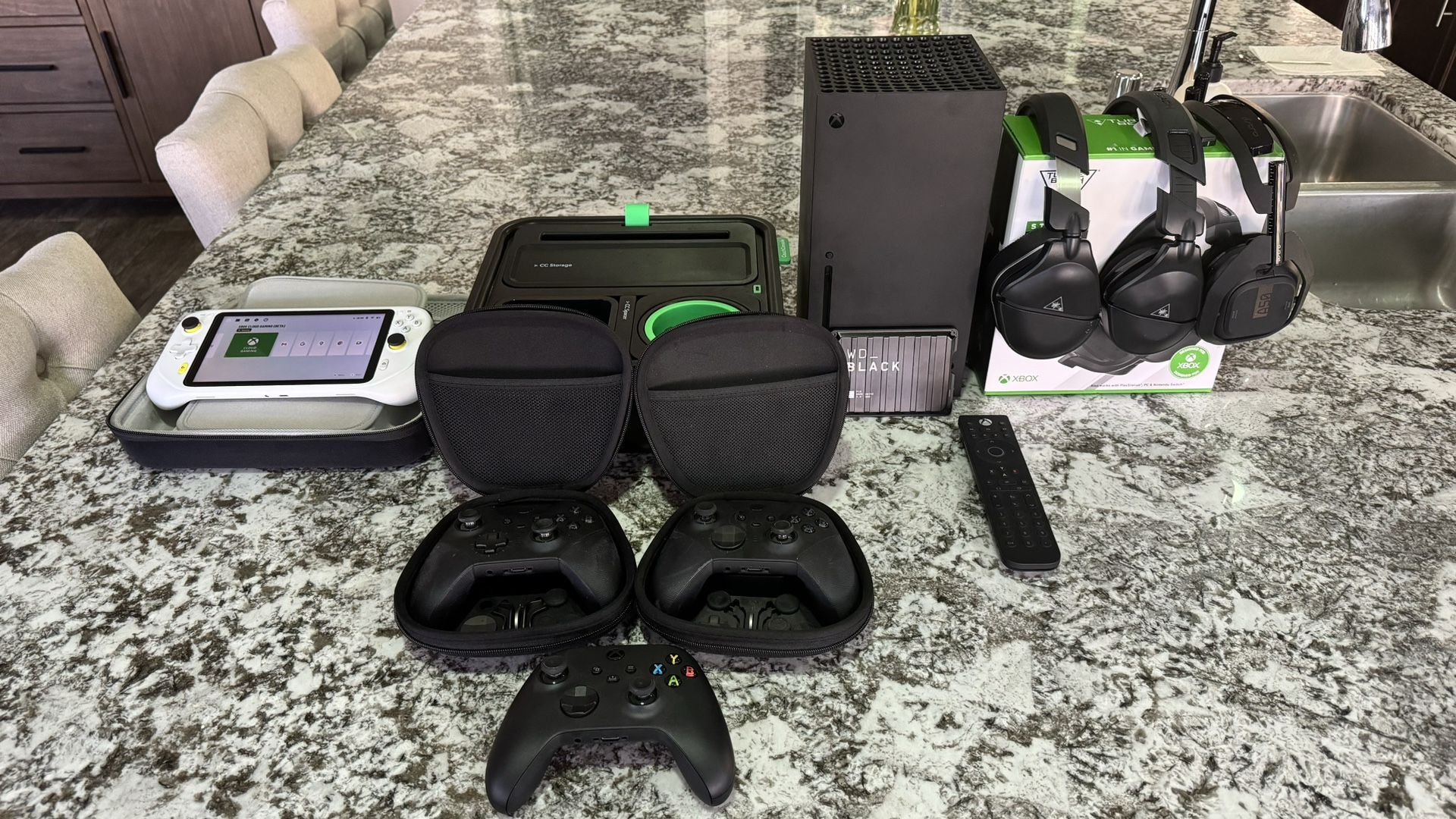Xbox X Gaming Package 