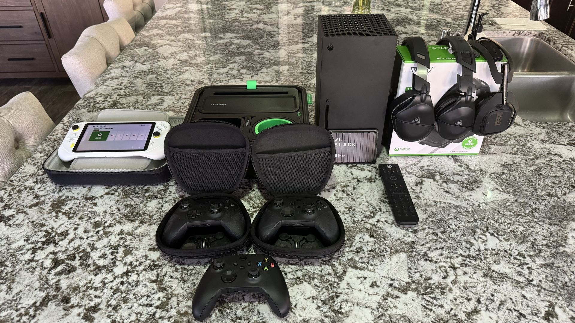 Xbox X Gaming Package