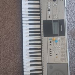 YAMAHA electric Keyboard 