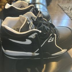 Zapatos Nike Size 7y Buenas Condiciones $20