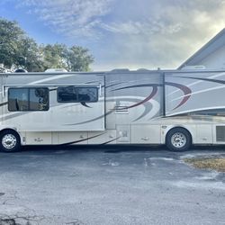 2006 Tiffin Allegro 40QDP 4 Slides