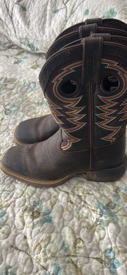 Boots for kids size 8