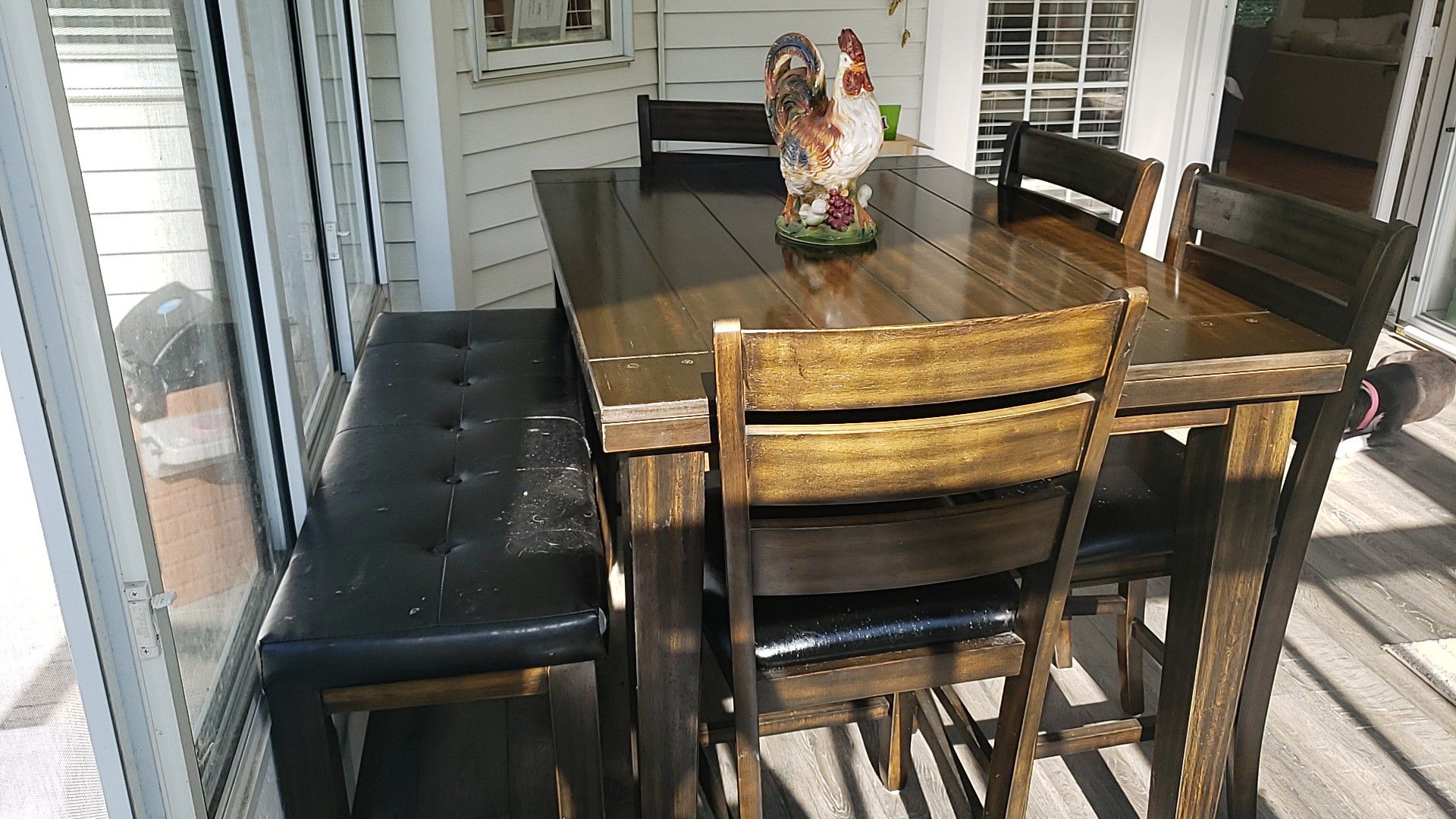 Tall Expandable Dinning Table w/leaf 4 chairs and bench