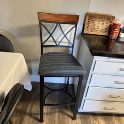 2 Bar Stools