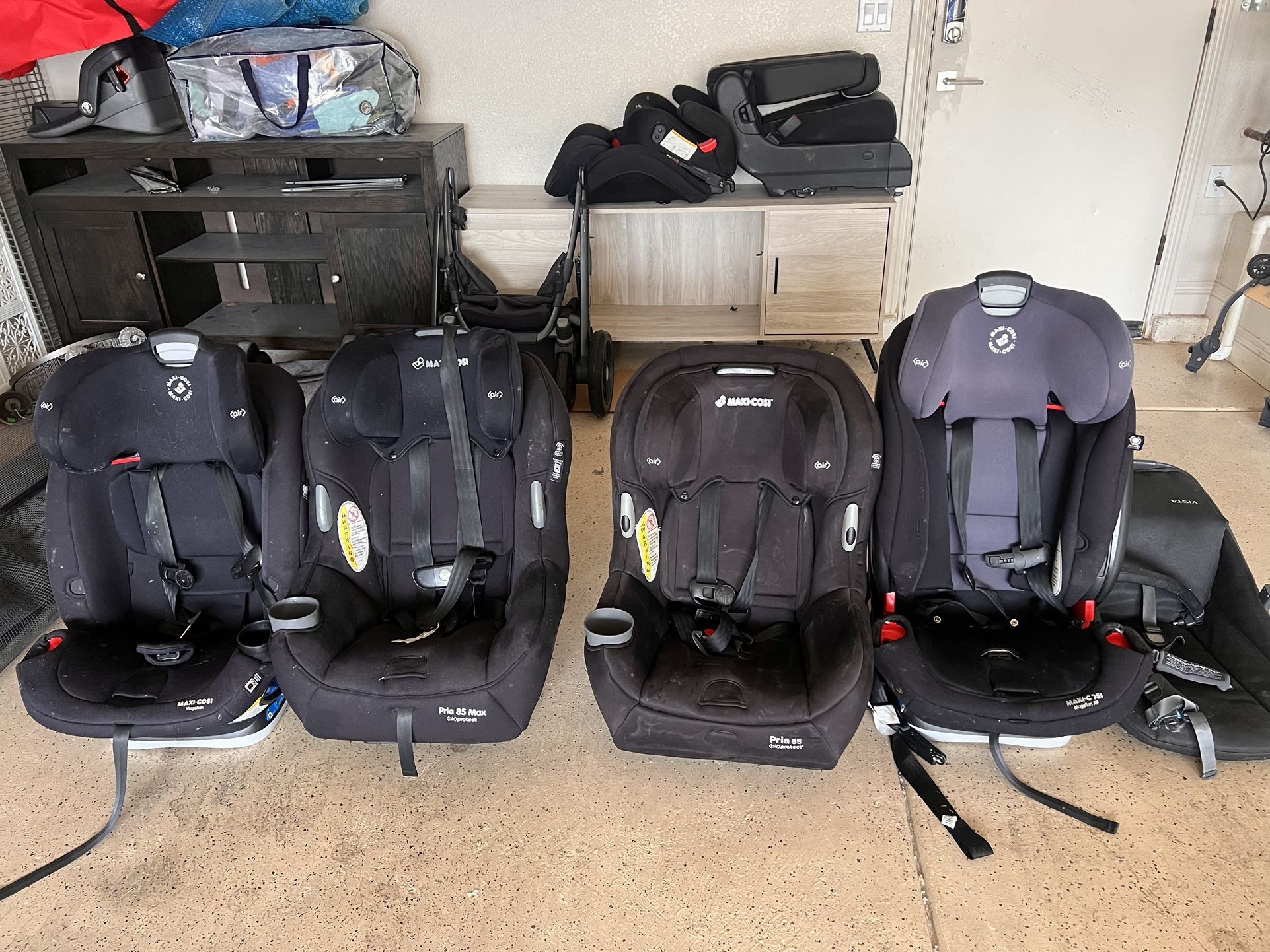 4 Maxi Cosi Car Seats