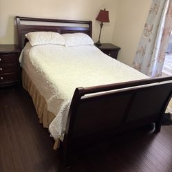 Queen Bedroom Set 