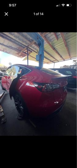 Tesla Y 2024