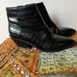 Guess Women’s Ankle Boots Pointed Toe Black Croc Prints Block Heel Size8 