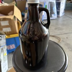 New 64 oz Growler, 1/2 Gallon Glass Beer  $10 Each