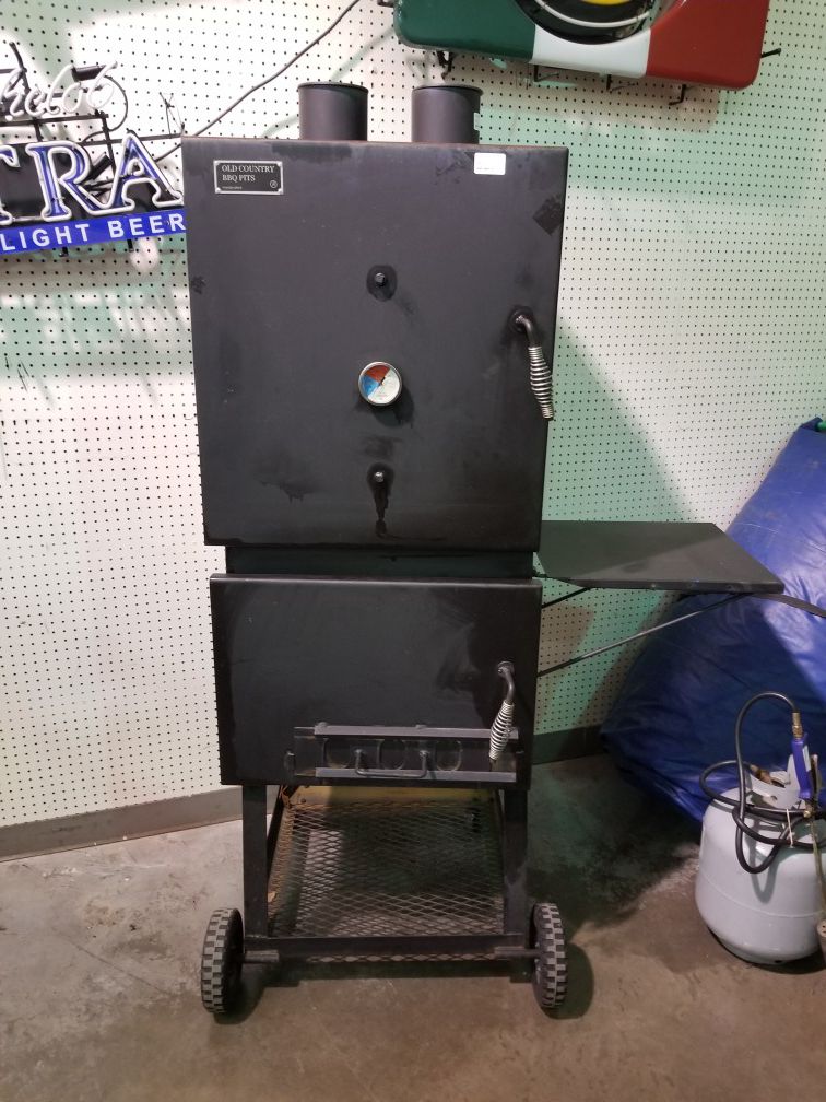 Old Country BBQ Pit Smoker