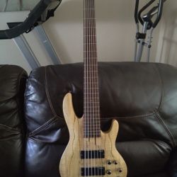 ESP 6-String Bass