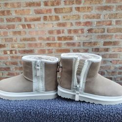 UGG Classic Mini Zip Bootes US Size 8 Chestnut 