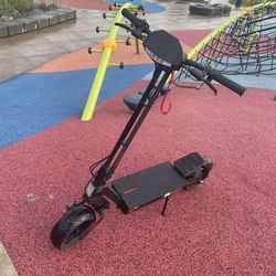 GT4 Electric Scooter