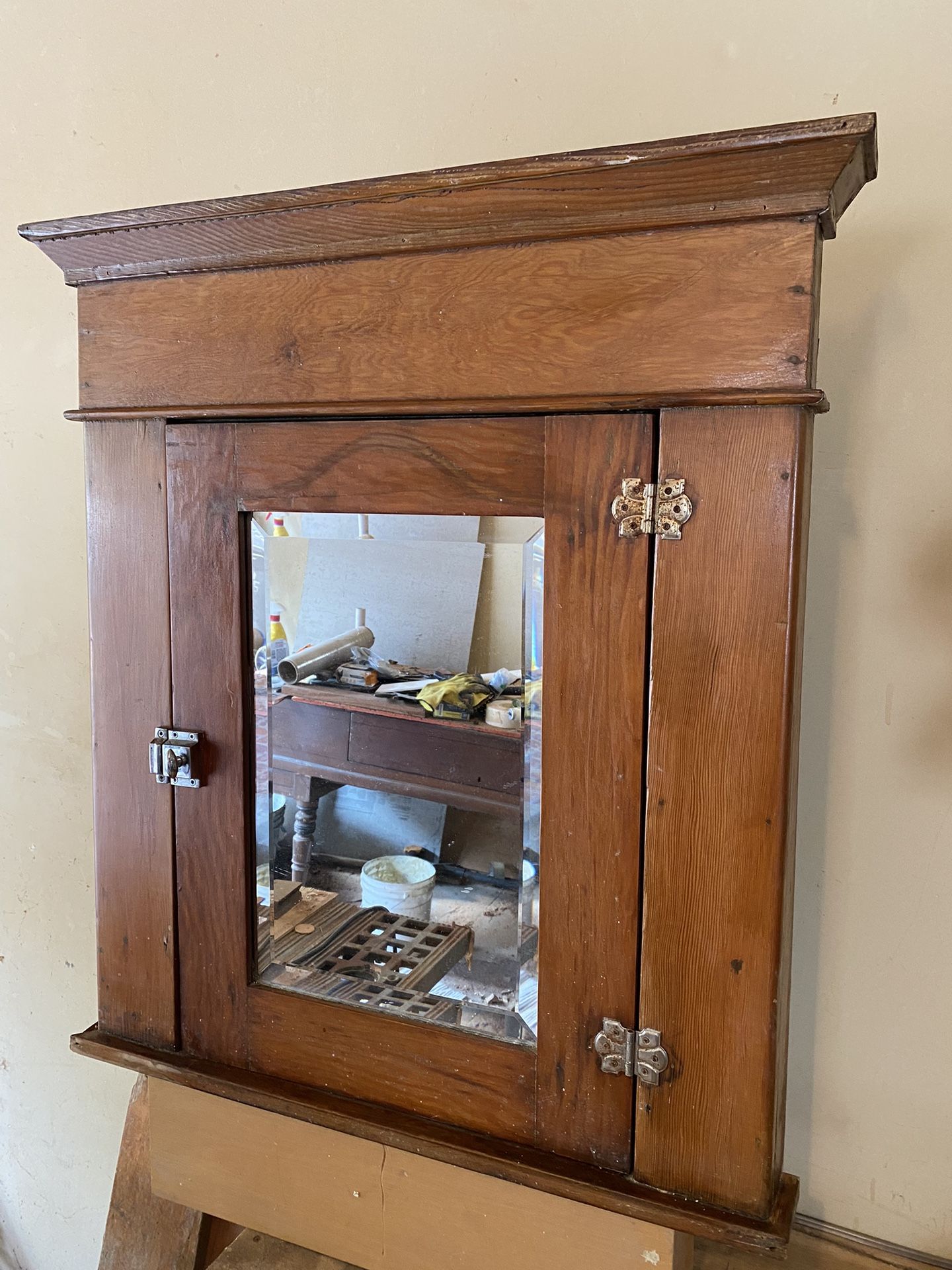 Antique Medicine Cabinet for Sale in Hollywood, CA - OfferUp
