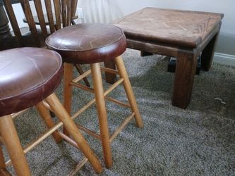 Free bar stools
