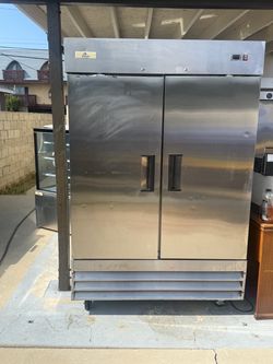 Commercial 2-Door Stainless Steel Refrigerator – Works Great