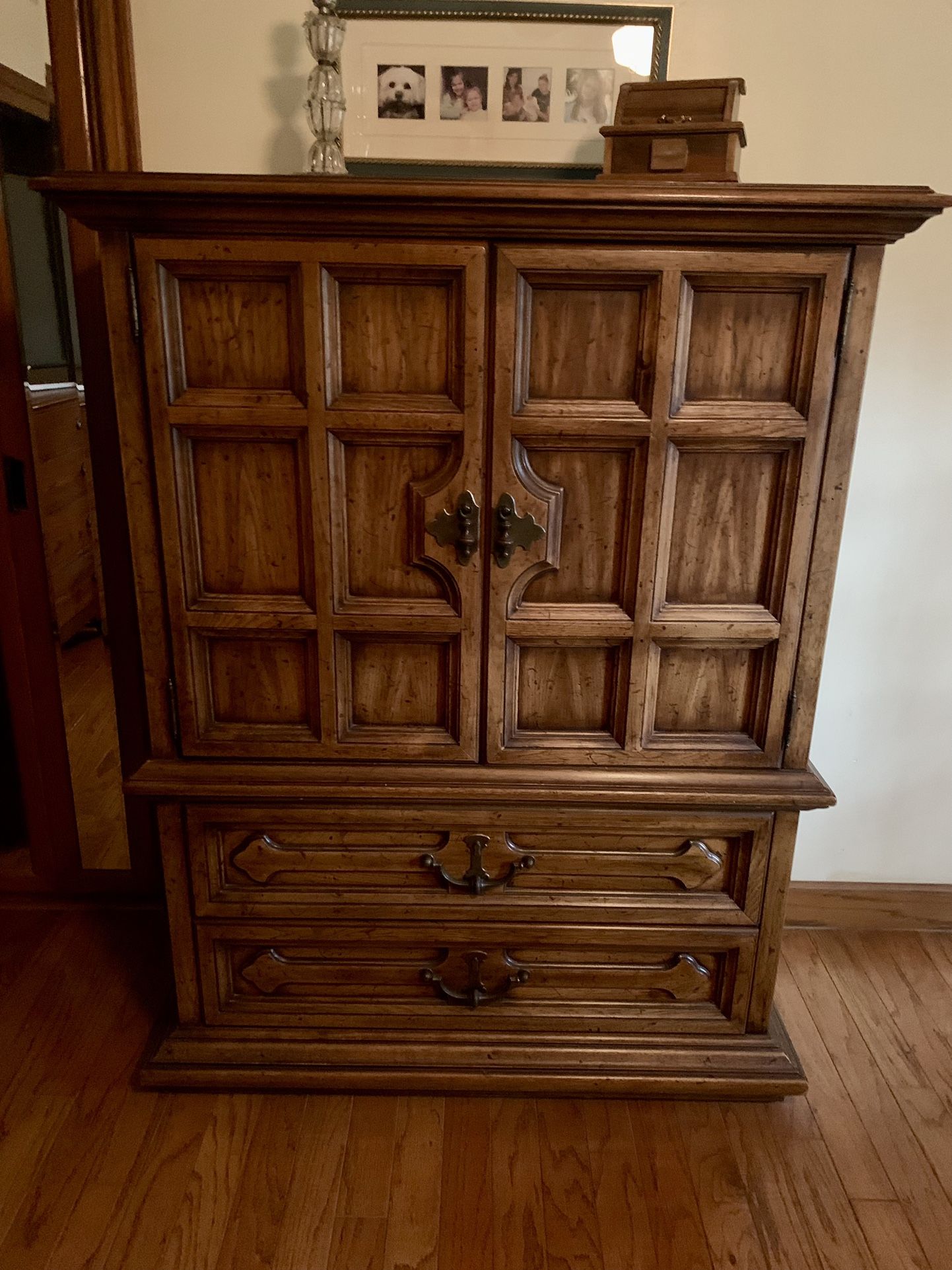 Vintage Henredon Tudor Design King Sized Bed, Tall Chest, Dresser with Mirror, Nightstand In Pecan...