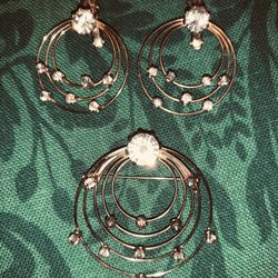 AUSTRIAN CRYSTAL CLIP ON EARRINGS w/ Matching brooch Vintage