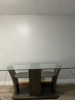 Dinner Table Good Condition With Chairs
