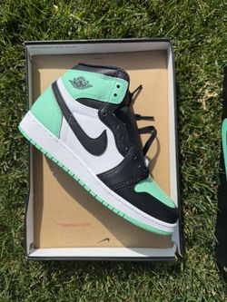 Jordan 1 GS Neon Size 6