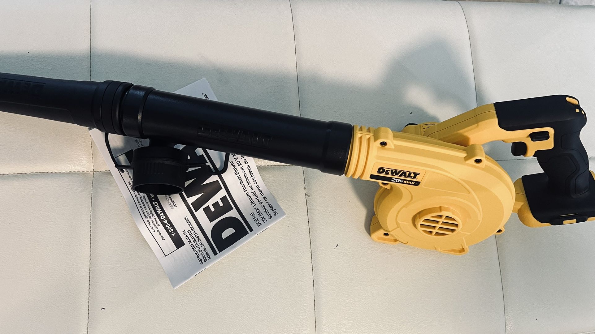 Top Rated🔝 DEWALT 20V MAX Cordless Compact Jobsite Blower 135 MPH 100 CFM (Tool Only