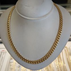 14k Gold Cuban Link Necklace 32.9 Grams 24 Long Layaway Available 10% Down If You Interested Please Ask Maribel Thank You 