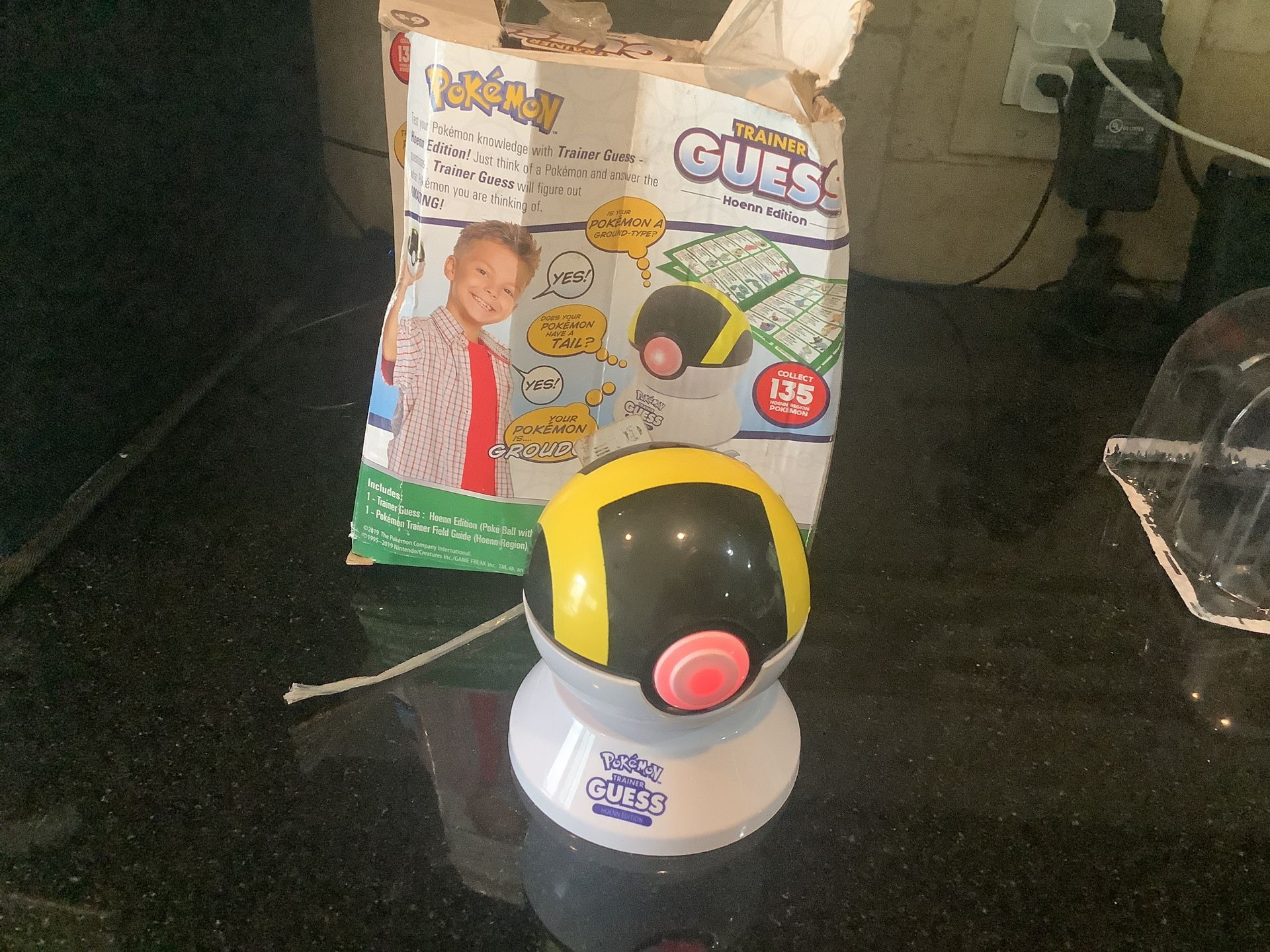 Pokemon Trainer Guess Game Hoenn Edition Zazoon Electronic Guessing Game New NO BOOK ONLY BALL BOX DAMAGE 