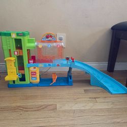 Little people carwash toy