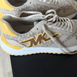 Michael Kors shoes Size 9