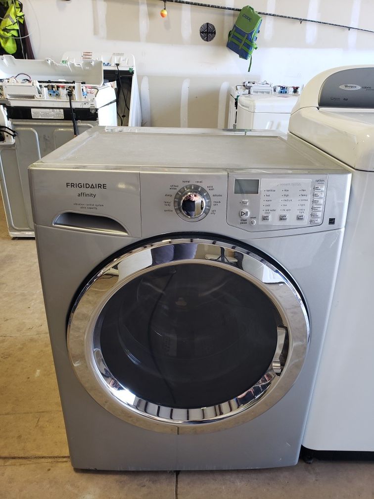 Frigidaire affinity front load washer for Sale in Oklahoma City, OK