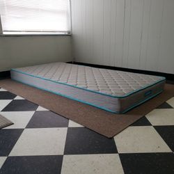 Extra Long Twin size mattress - can DELIVER almost anywhere for $20 extra - gently used and in LIKE NEW condition 😍