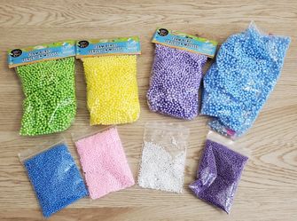 NEW/Used (8) Packs Assorted Color Bundle of Foam Beads
