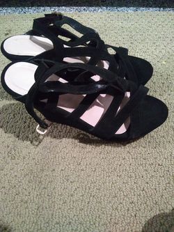Ladies Black Heels/Shoes